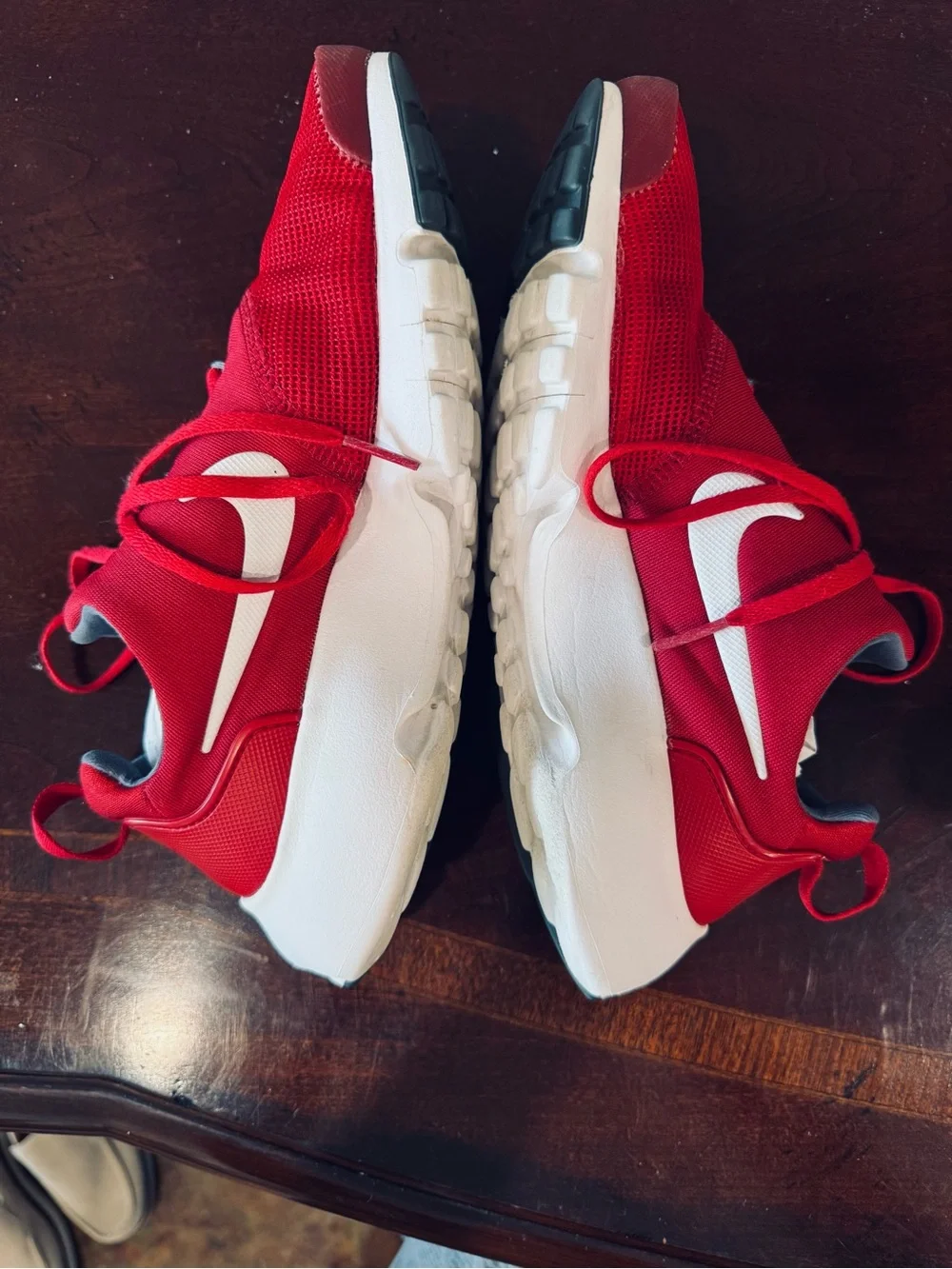 Nike Presto Fly sneakers Size 6Y/7.5W 
